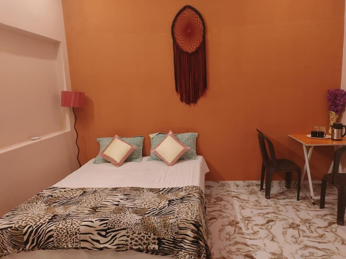 Homestay Banarasiya *